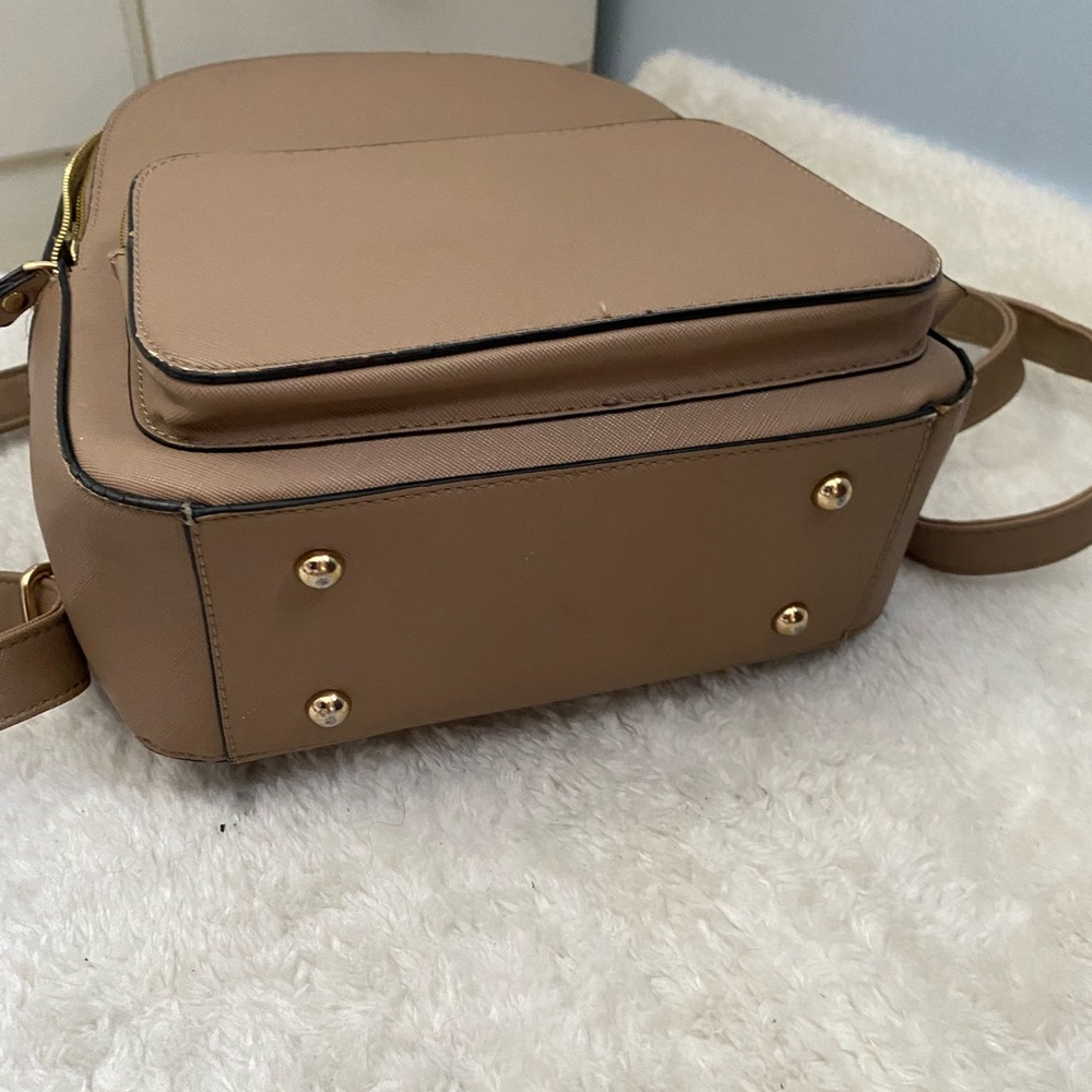 Cute classy backpack - Picture 9 of 11